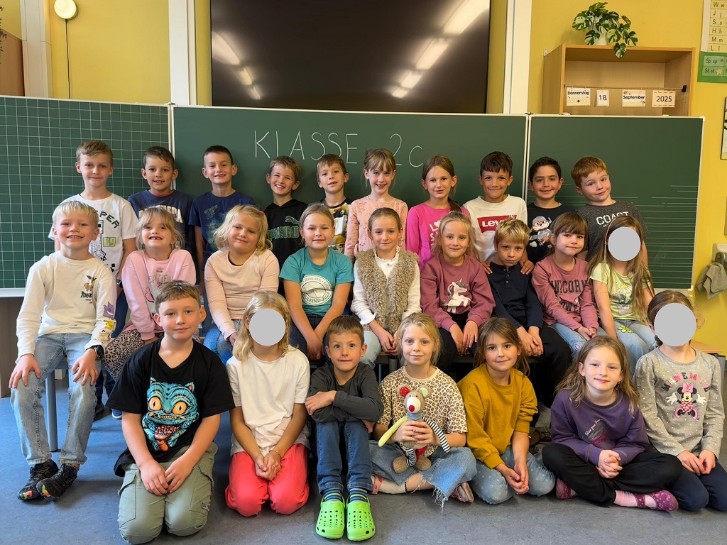 Klasse 2c grau.jpg klein